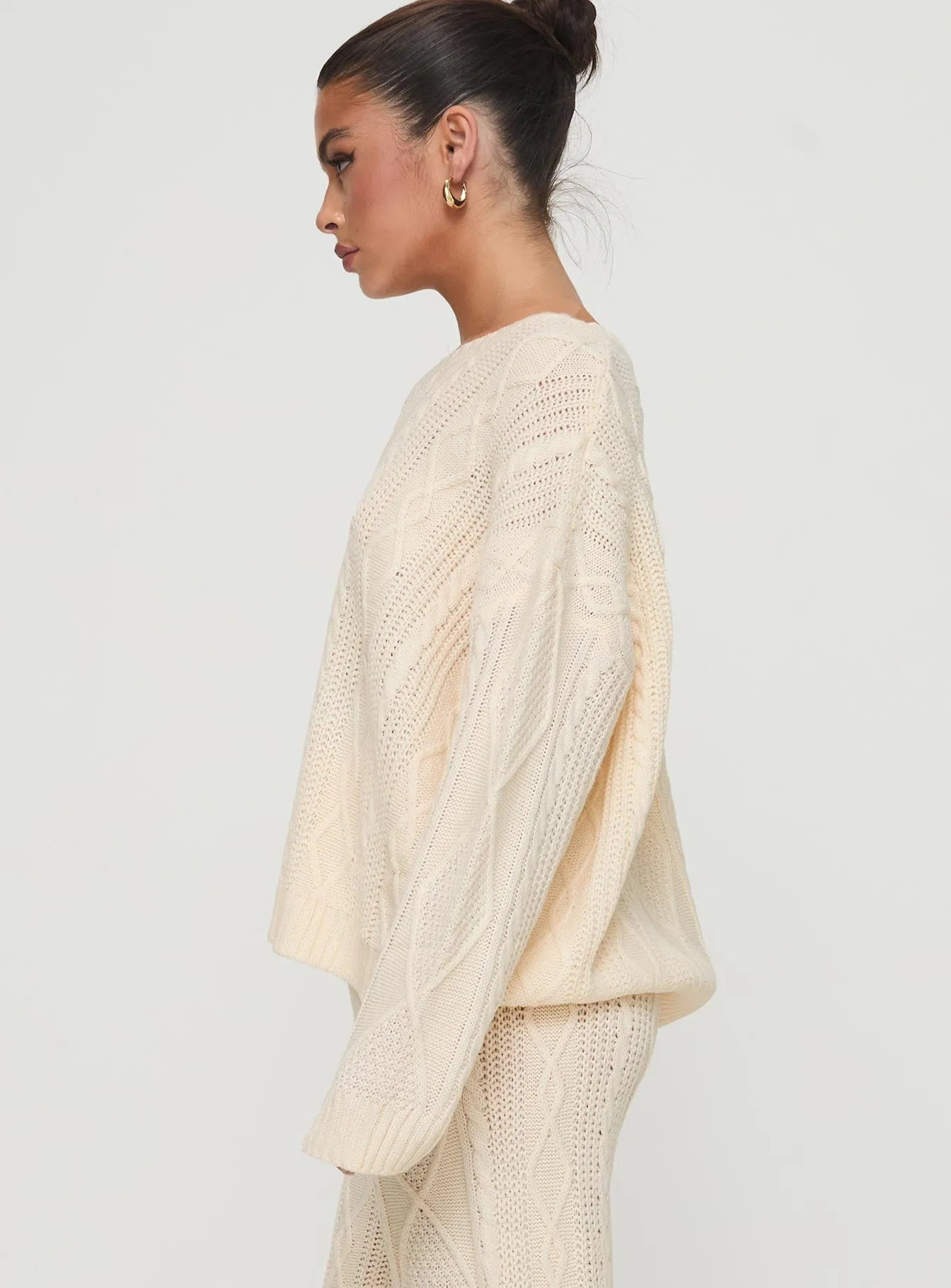 Homey Cable V Neck Sweater Cream