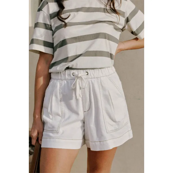 Relaxed Everyday Short - Ecru Twill